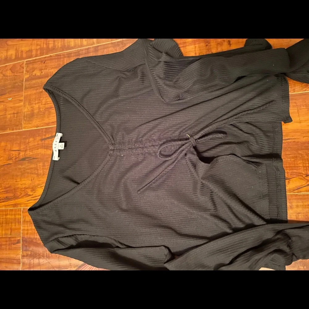 Drawstring Long Sleeve - Picture 3 of 3